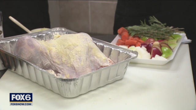 Thanksgiving prep at Pick n' Save