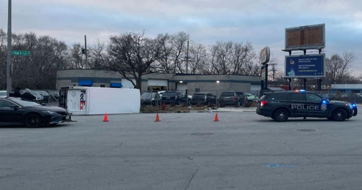 Milwaukee crash injures delivery driver near Fond du Lac and Villard ...