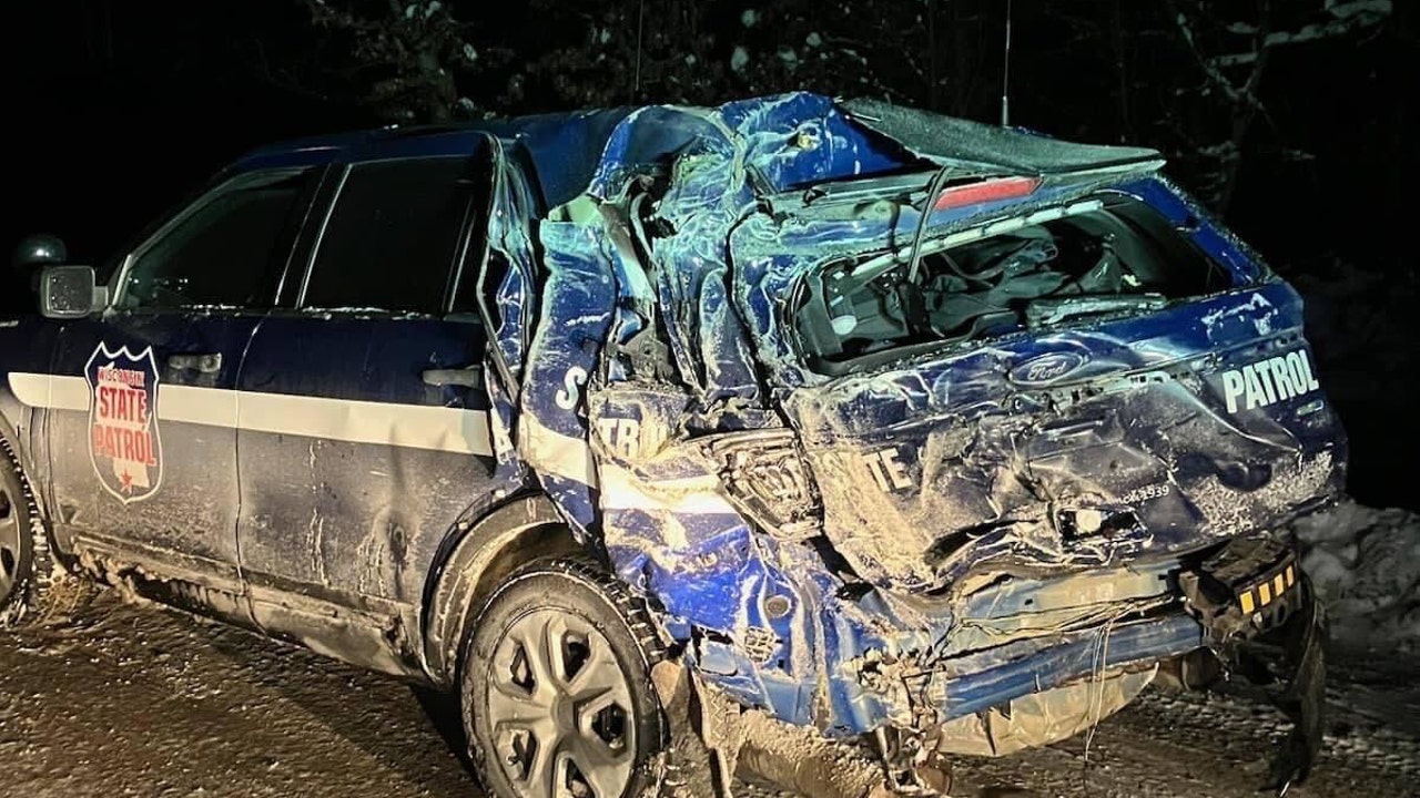 Wisconsin State Patrol trooper crash near Wisconsin Dells