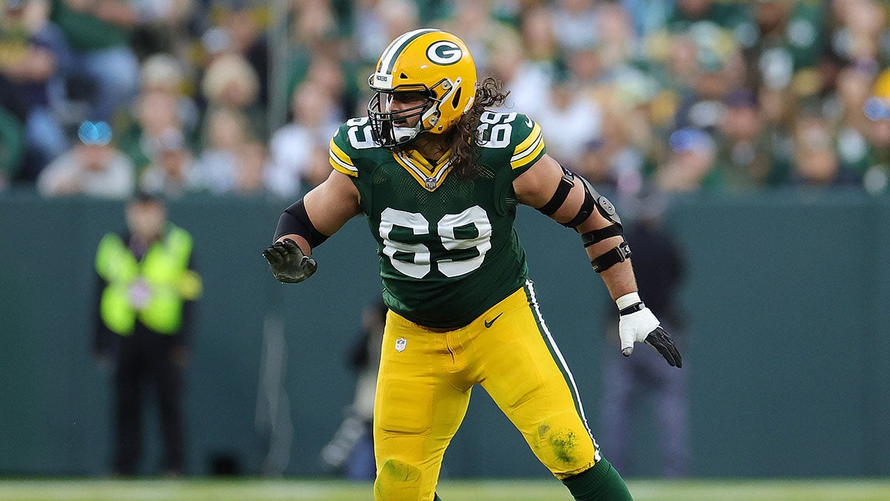 Packers OT Bakhtiari has appendectomy, won't play Sunday