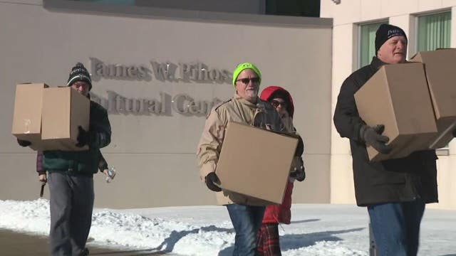 Milwaukee 'Community Projects for Seniors' Christmas meals for 36th year