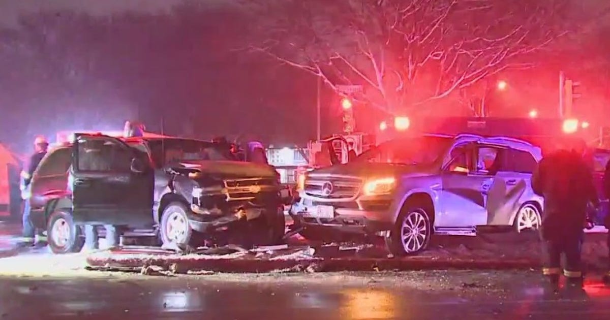 Milwaukee fatal crash; 2 vehicles collide near Sherman and Roosevelt ...