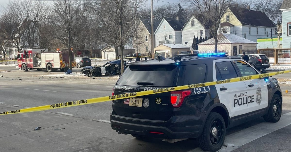 27th and Vliet fatal crash; driver struck tree, median | FOX6 Milwaukee