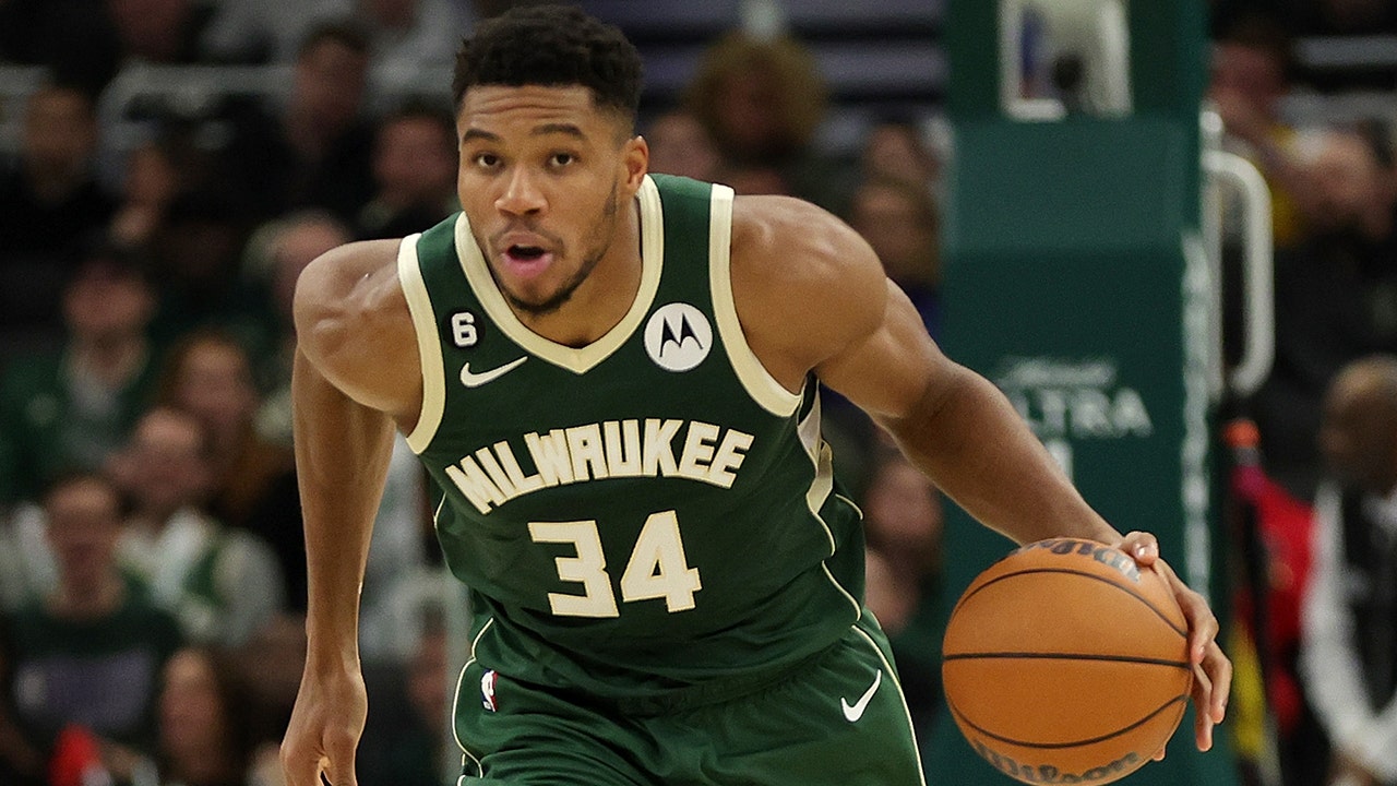 Order your 2023 Giannis Antetokounmpo All-Star merchandise today