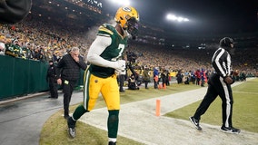 Packers' Quay Walker fined, shoved Lions physician