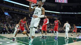 Antetokounmpo scores 50, Bucks beat Pelicans