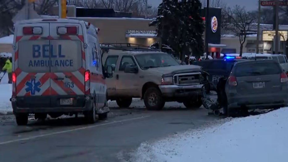 Milwaukee Crash, Green Bay And Capitol, 4 Hurt