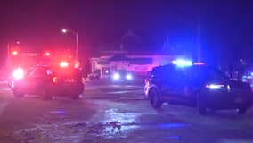 Milwaukee police chase; fleeing driver hit 5 parked vehicles