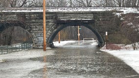 Heavy rain in SE Wisconsin causes flooding, temporarily closes roads