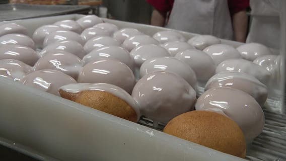Paczki Day: Milwaukee's National Bakery prepares thousands for Fat Tuesday