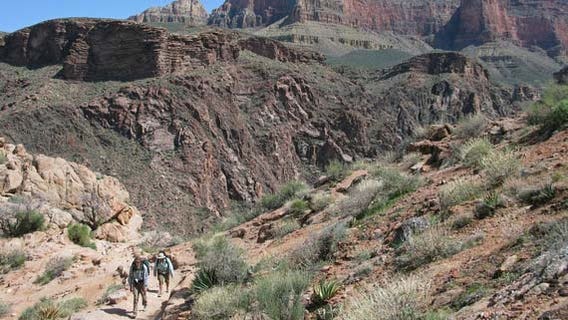 Wisconsin man dies while hiking Grand Canyon trail