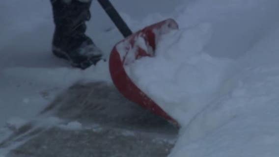 Cedarburg snow shovelers battle wind, erasing their progress