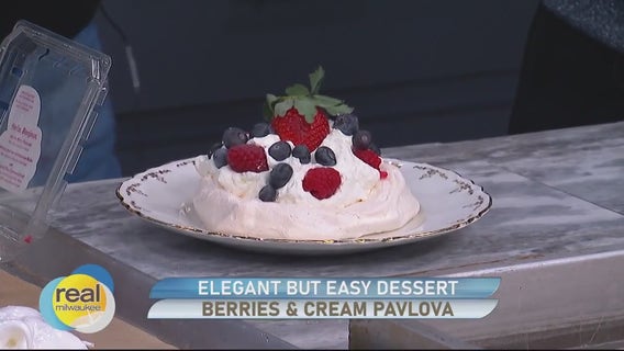 Berries & cream pavlova