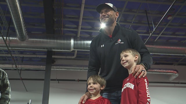 Joe Thomas living out 'wildest dream' of being a Hall of Famer