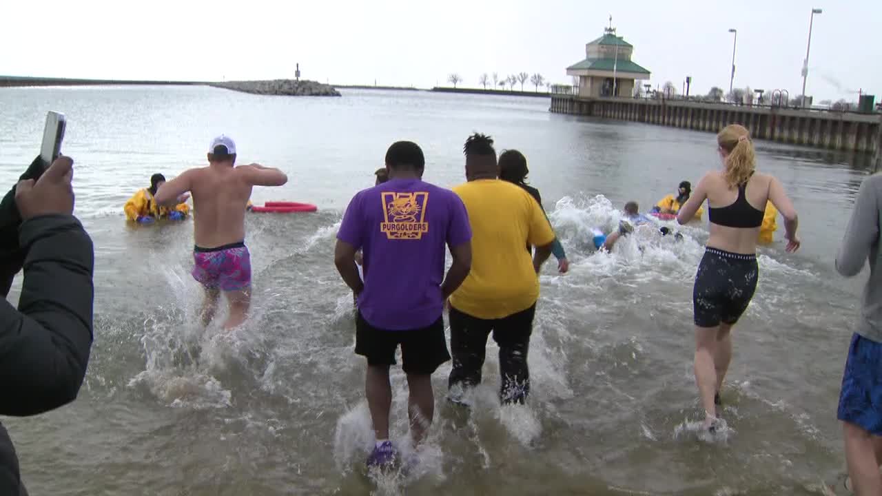 Polar Plunge benefits Special Olympics Wisconsin 'So uplifting'