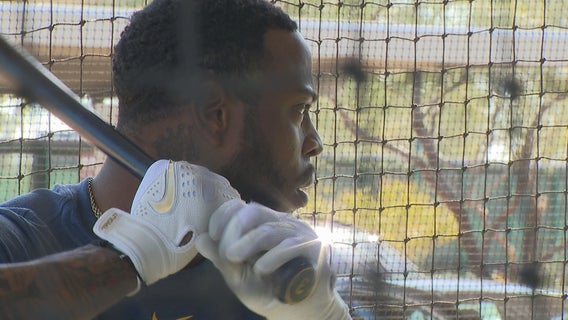 In 2nd Brewers stint, Harrison feels 'weight off his shoulders'