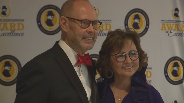 Johnson honored by Lombardi Foundation, high on Bucks title hopes