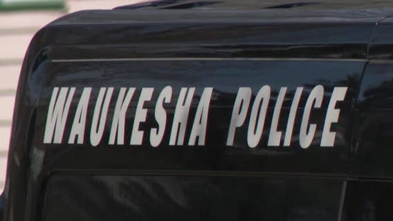 Waukesha pedestrians hit near Main and Barstow, man hurt