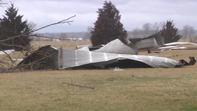 12 Wisconsin tornadoes Friday, 5 in SE WI: NWS