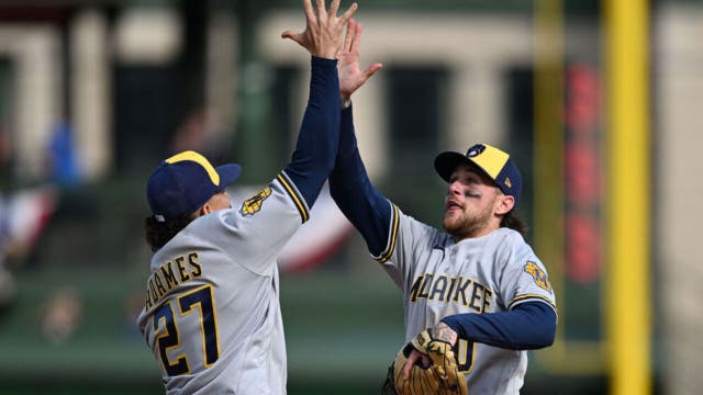 Milwaukee Brewers beat Cubs 9-5, Winker drives in 3