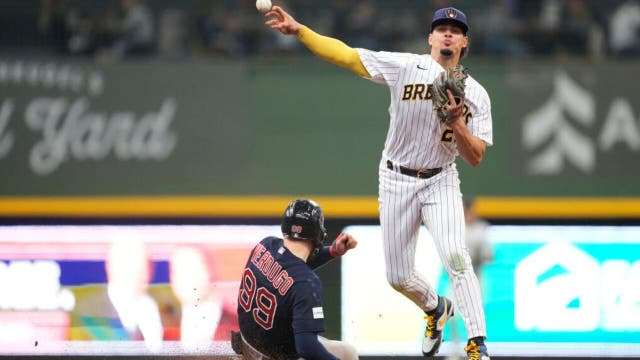 Red Sox beat Brewers 12-5, Yoshida homers twice in 8th