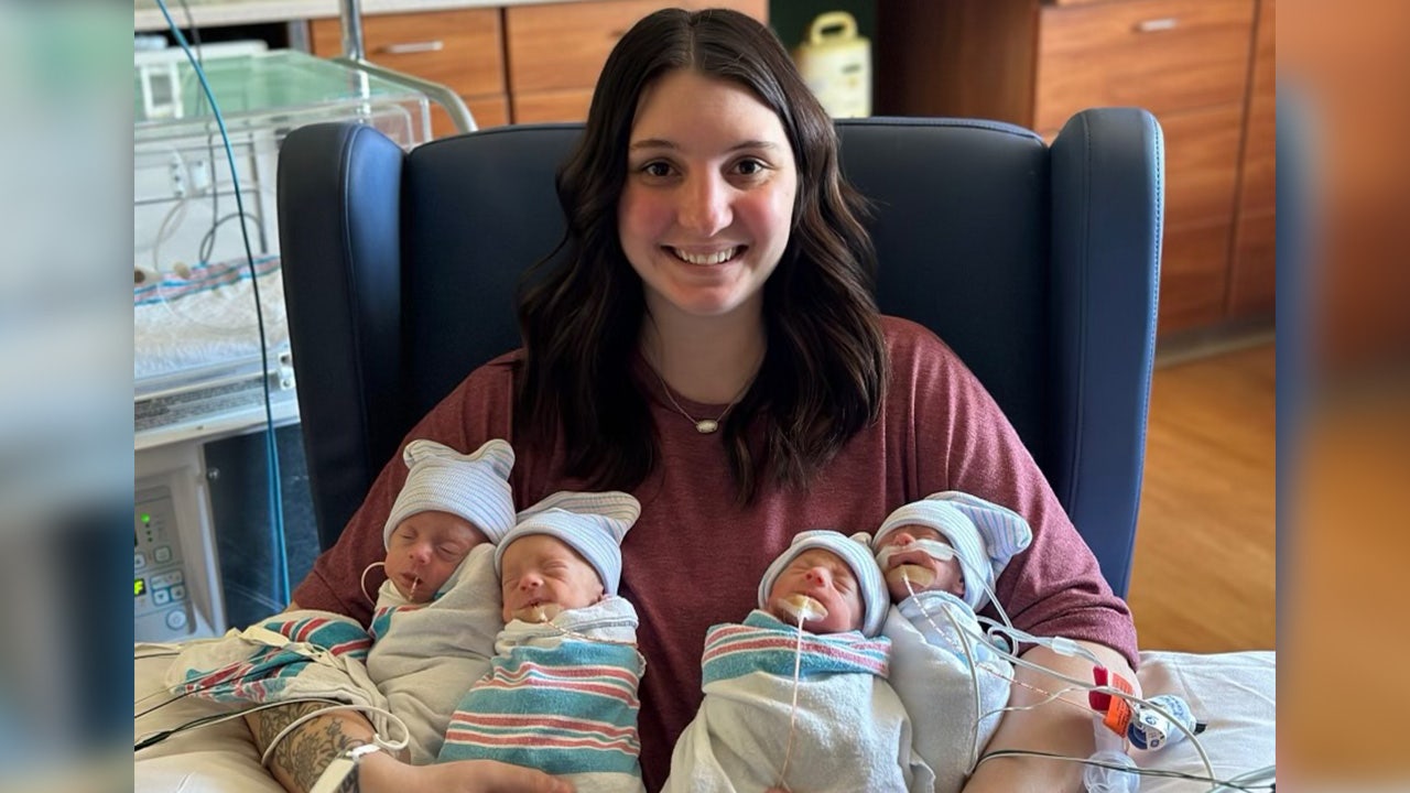 Alabama Couple Welcome Rare Quadruplets: 2 Sets Of Identical Twins ...