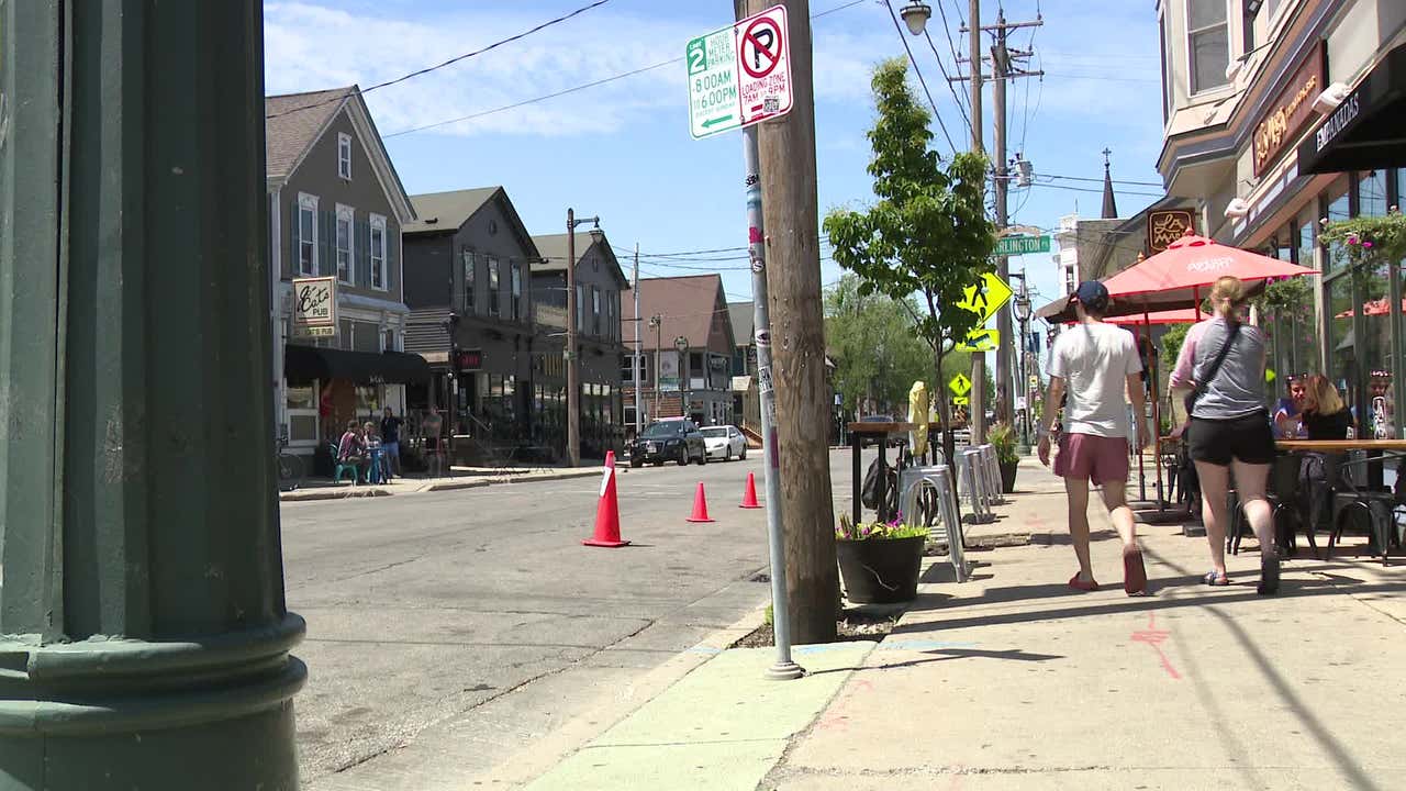 Milwaukee hit-and-run crash; 41-year-old man struck on Brady Street - Vimarsana News