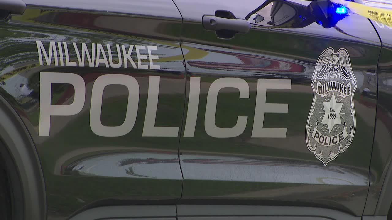 Milwaukee Police Chase, Crash; 2 In Custody, Drugs, Firearm Recovered ...