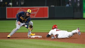 Brewers beat Cardinals 3-2