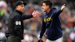 Giants beat Brewers, Counsell ejected