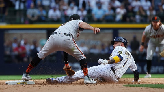 Giants top Brewers, Brice Turang triples in loss