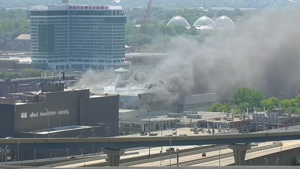 Milwaukee recycling plant fire, smoke billows near I-94