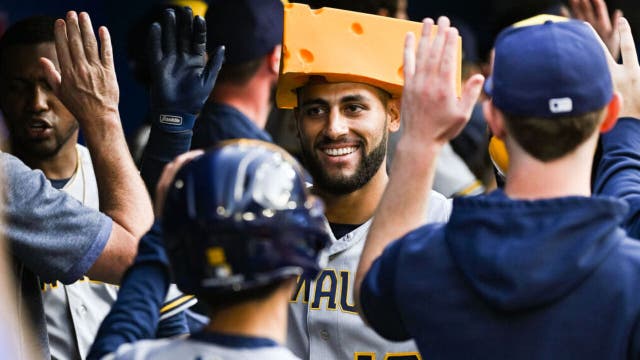 Brewers beat Blue Jays, Toro HRs for 1st hit