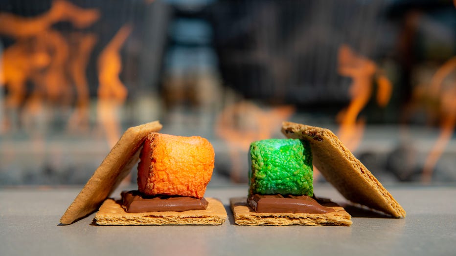 color-changing-marshmallows-jetpuffed3.jpg