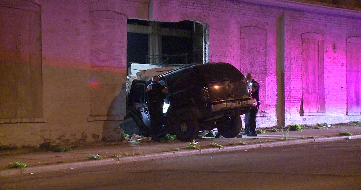 Milwaukee crash near 35th and Concordia; SUV crashes into building ...