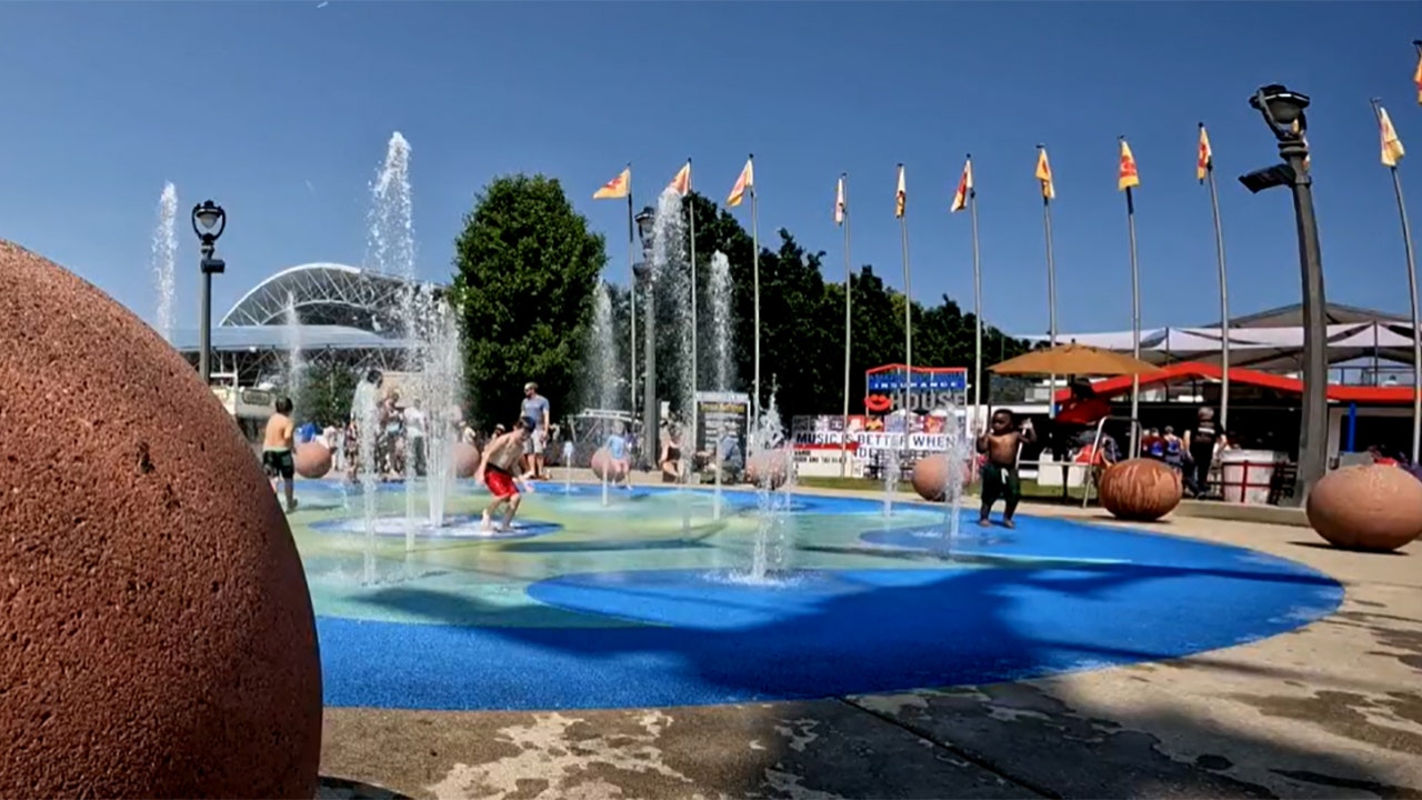 Warm Milwaukee weather, Summerfest fans keep cool through 1st weekend