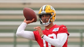 Packers receiver doesn't see 'big difference' between Jordan Love, Aaron Rodgers