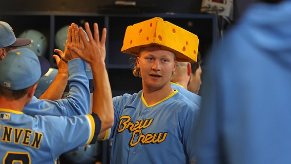 Brewers hold off Pirates, Wiemer homers