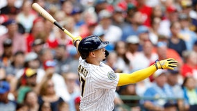 Brewers fall to Reds, Adames homers twice