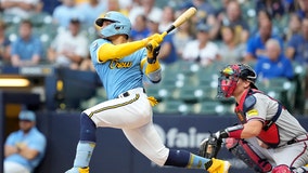 Brewers fall to Braves, Contreras scores twice against former club