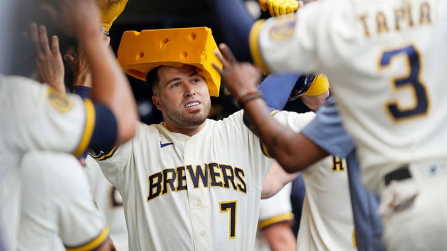 Brewers top Cubs 6-5; Caratini 8th-inning homer lifts home team