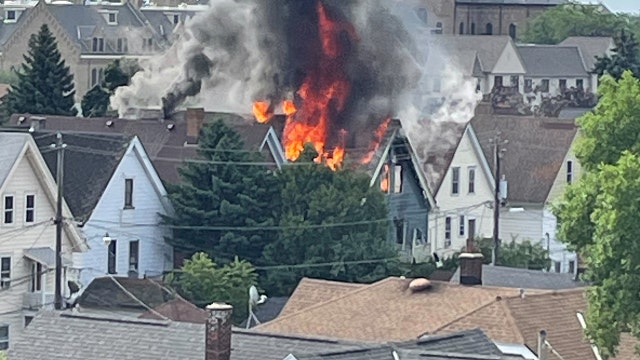 29th and Scott fire, Milwaukee firefighter falls through floor