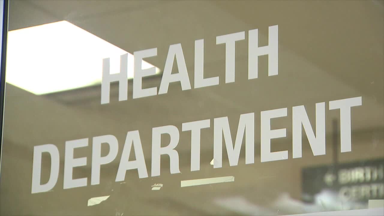 Measles case confirmed, Milwaukee resident working in Waukesha County - Vimarsana News