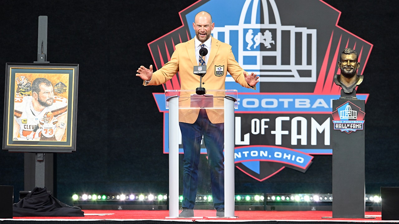 Joe Thomas enshrinement into Pro Football Hall of Fame expected to bring  big Browns crowd to Canton: What you need to know 