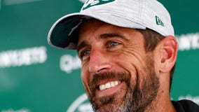 Jets' Aaron Rodgers on darkness retreat flak: Critics 'might benefit the most'