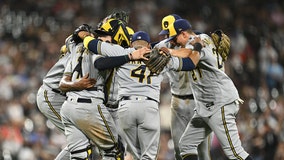 Brewers edge White Sox in extras, Canha drives in go-ahead run