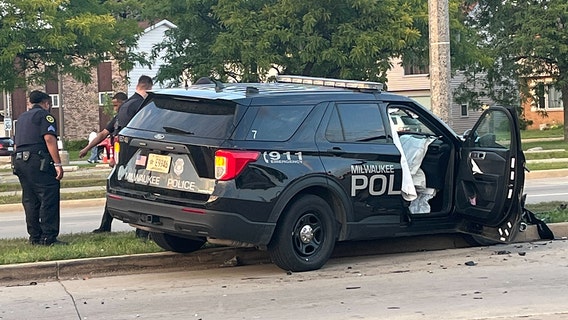 Milwaukee police squad crash, officer OK: MFD