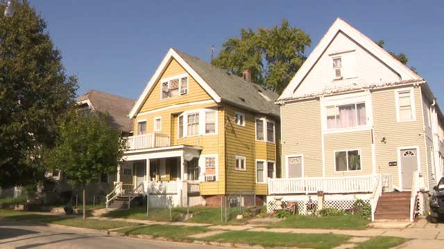 Milwaukee housing; city leaders seek public opinion on what works