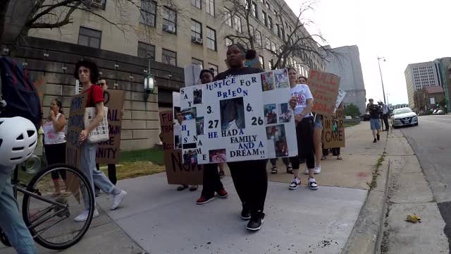 Milwaukee County Jail deaths; protesters call for transparency