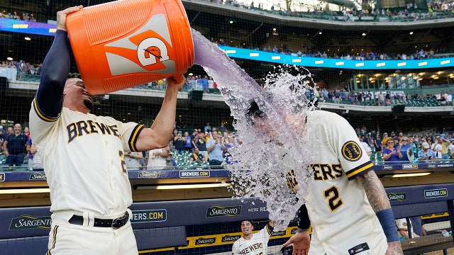 Brewers beat Twins, Brice Turang hits walk-off single in 10th
